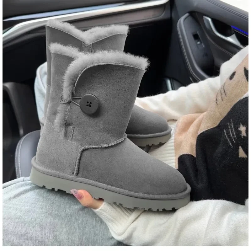 女性のための純粋なシープスキンとウールのスノーブーツのペア、 - Waterproof Winter Boot のレビューと価格